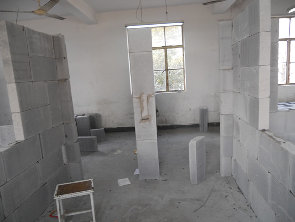 苏州吴中区某学校宿舍楼轻质砖隔墙改造